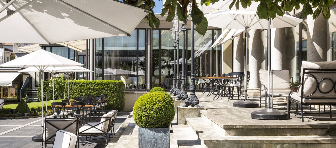 victoria_jungfrau_hotel_interlaken_restaurants_bars_sommer_terrasses_victoria_terrasse